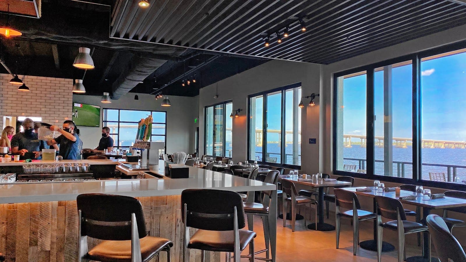 Oxbow Bar & Grill