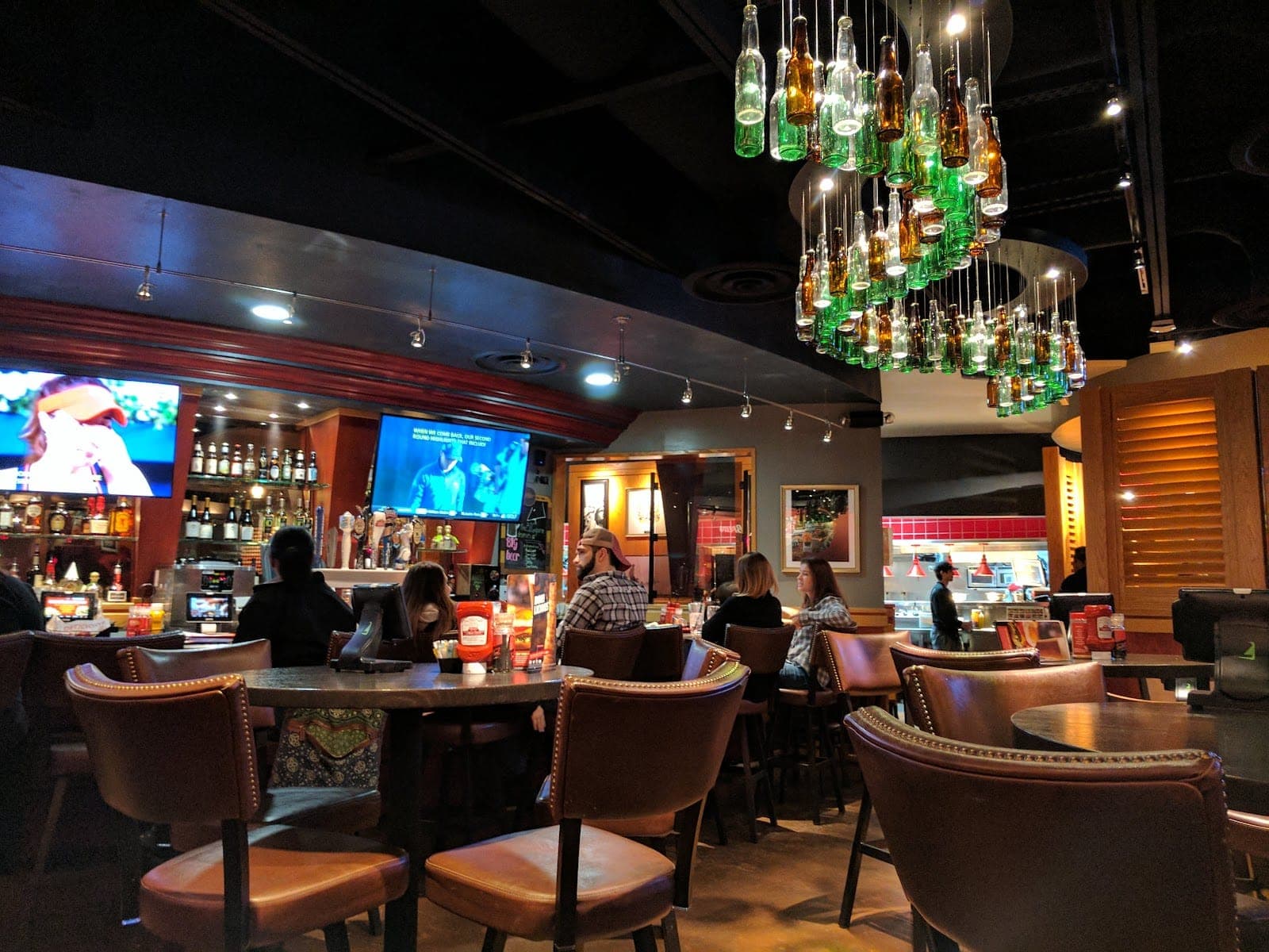 Red Robin Gourmet Burgers and Brews