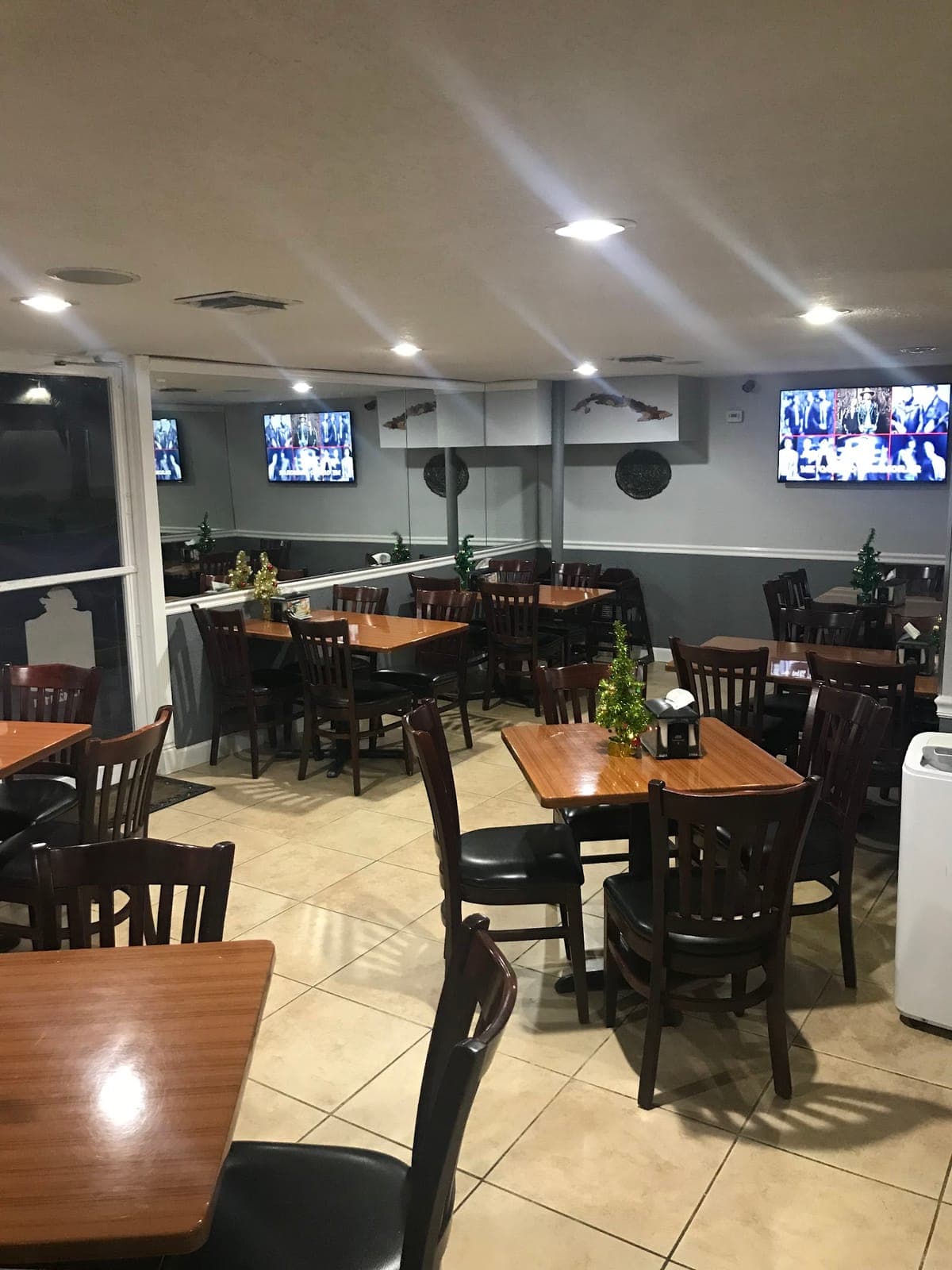 Don Jose Cafeteria & Restaurante