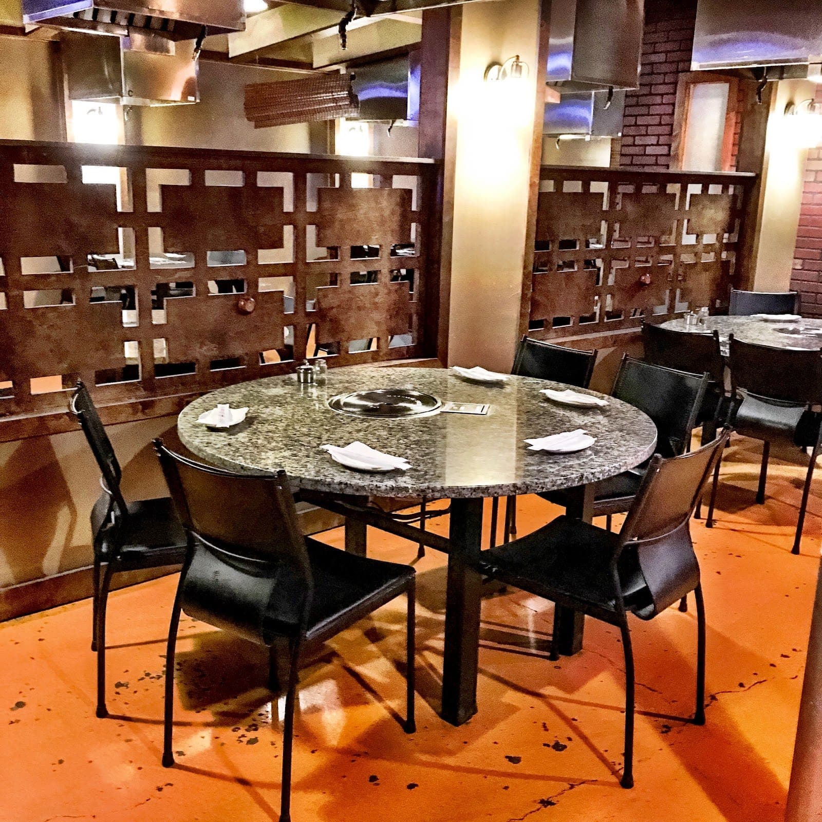 BBQ Hut Restaurant