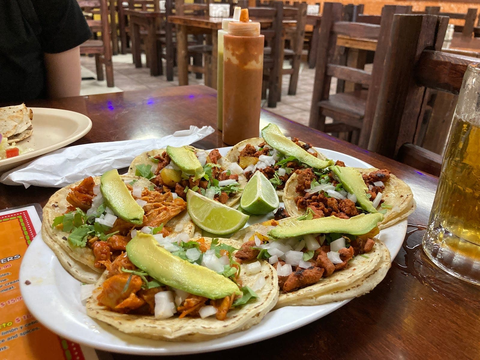 Los tres Carnales Mexican Grill