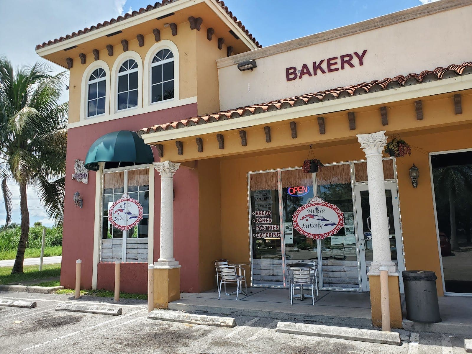 Mi Isla Bakery 1