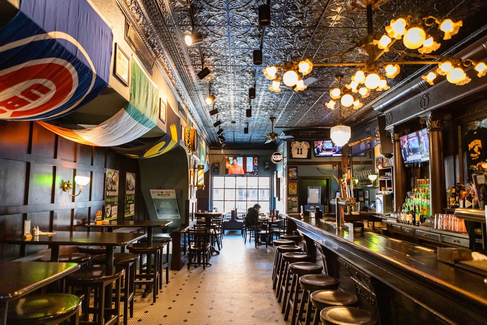 Micky's Irish Pub
