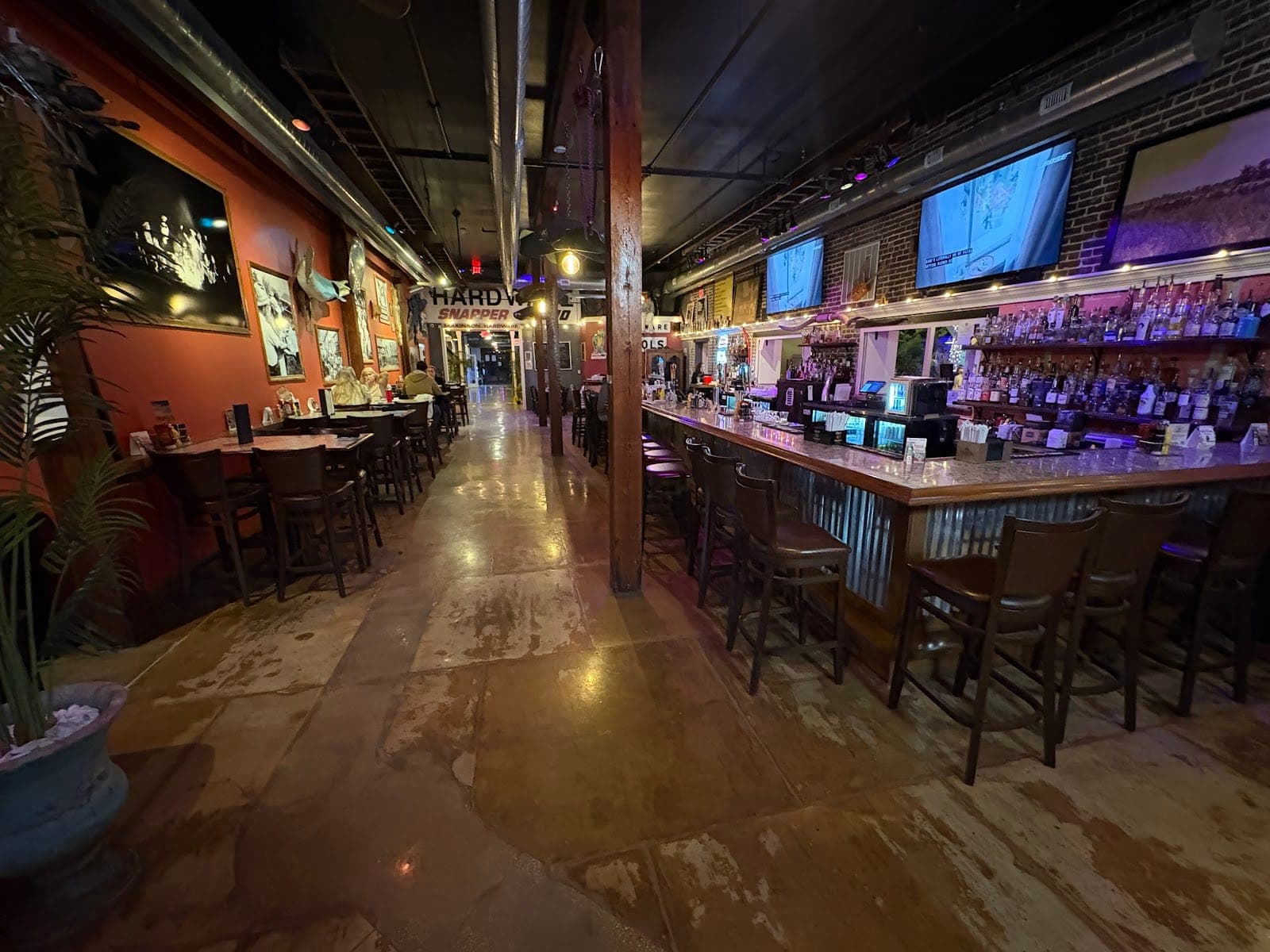 1881 Restaurant & Bar