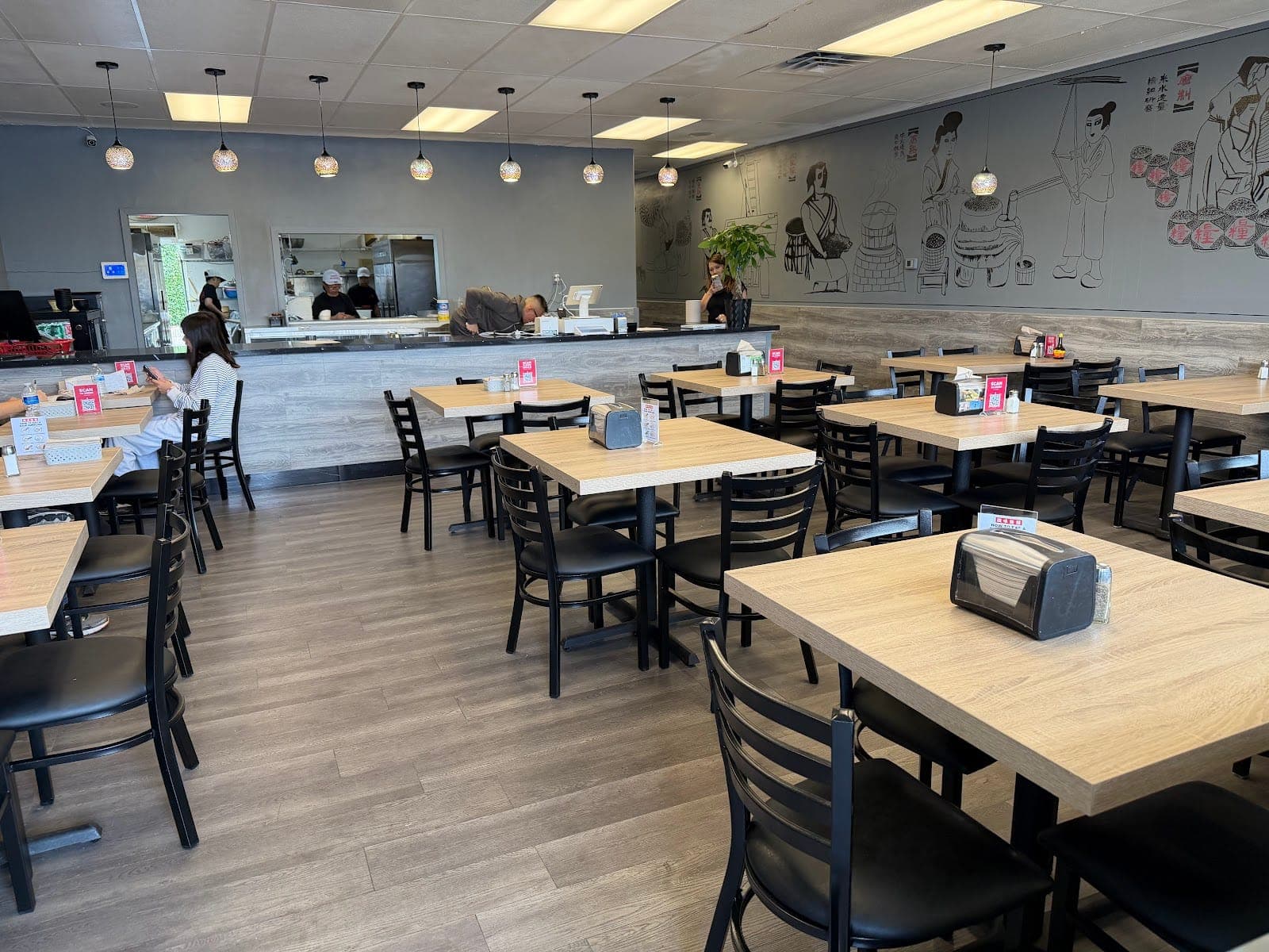 Long Noodle Bar 麦香坊