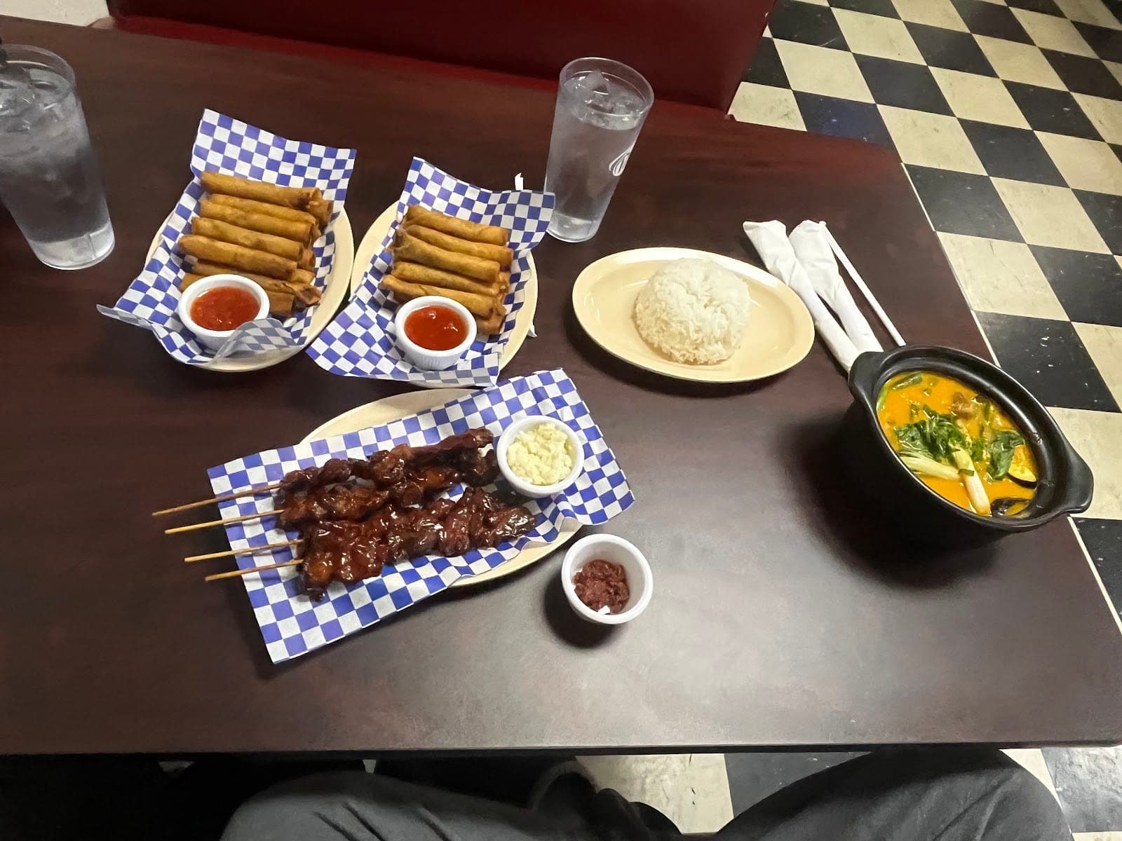 Manila Express - Filipino & International Cuisine