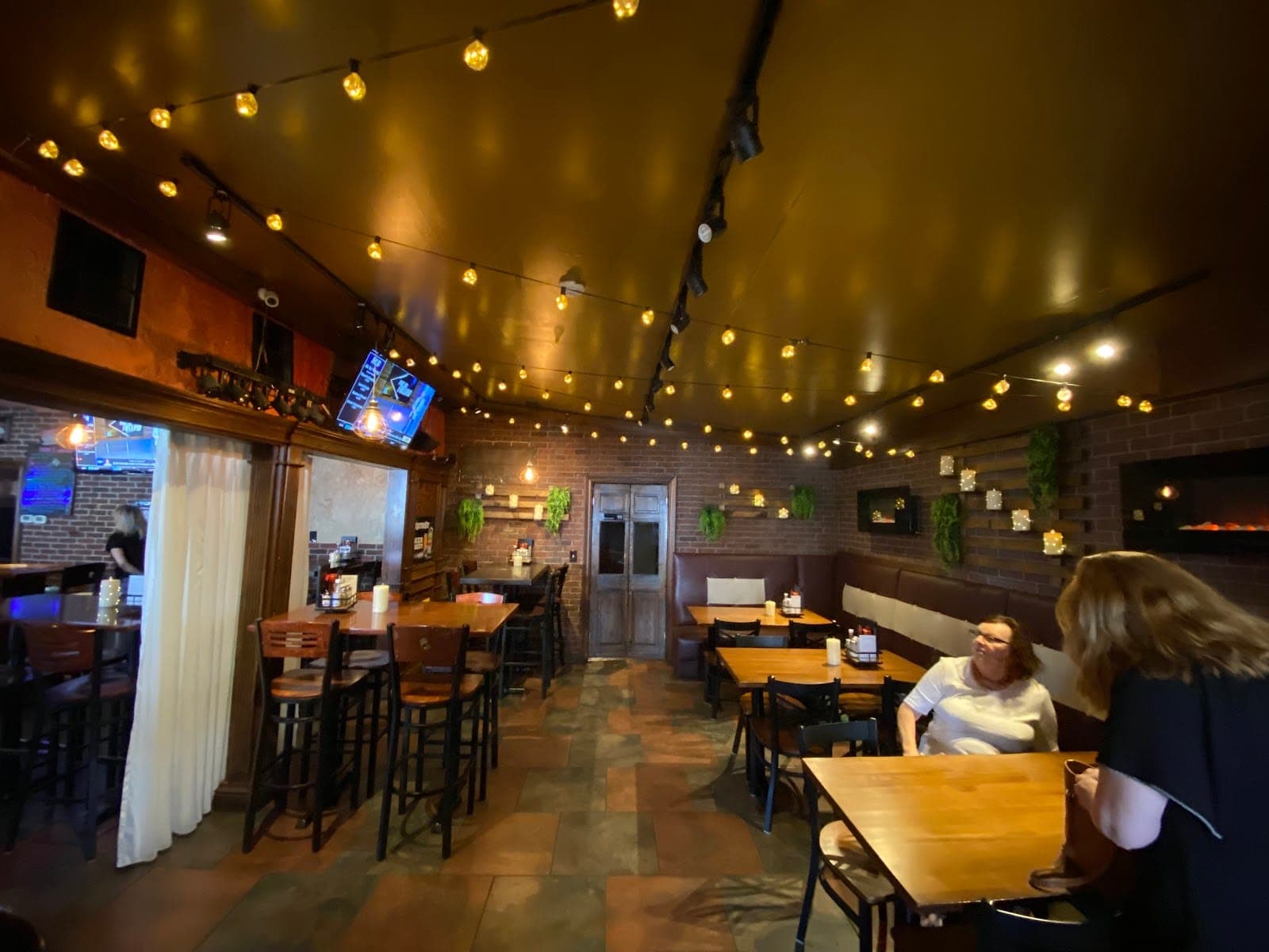 Amsterdam Alley Bar & Restaurant