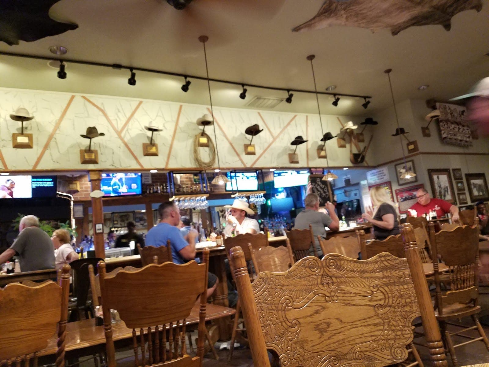 The Riata Diner & Tavern