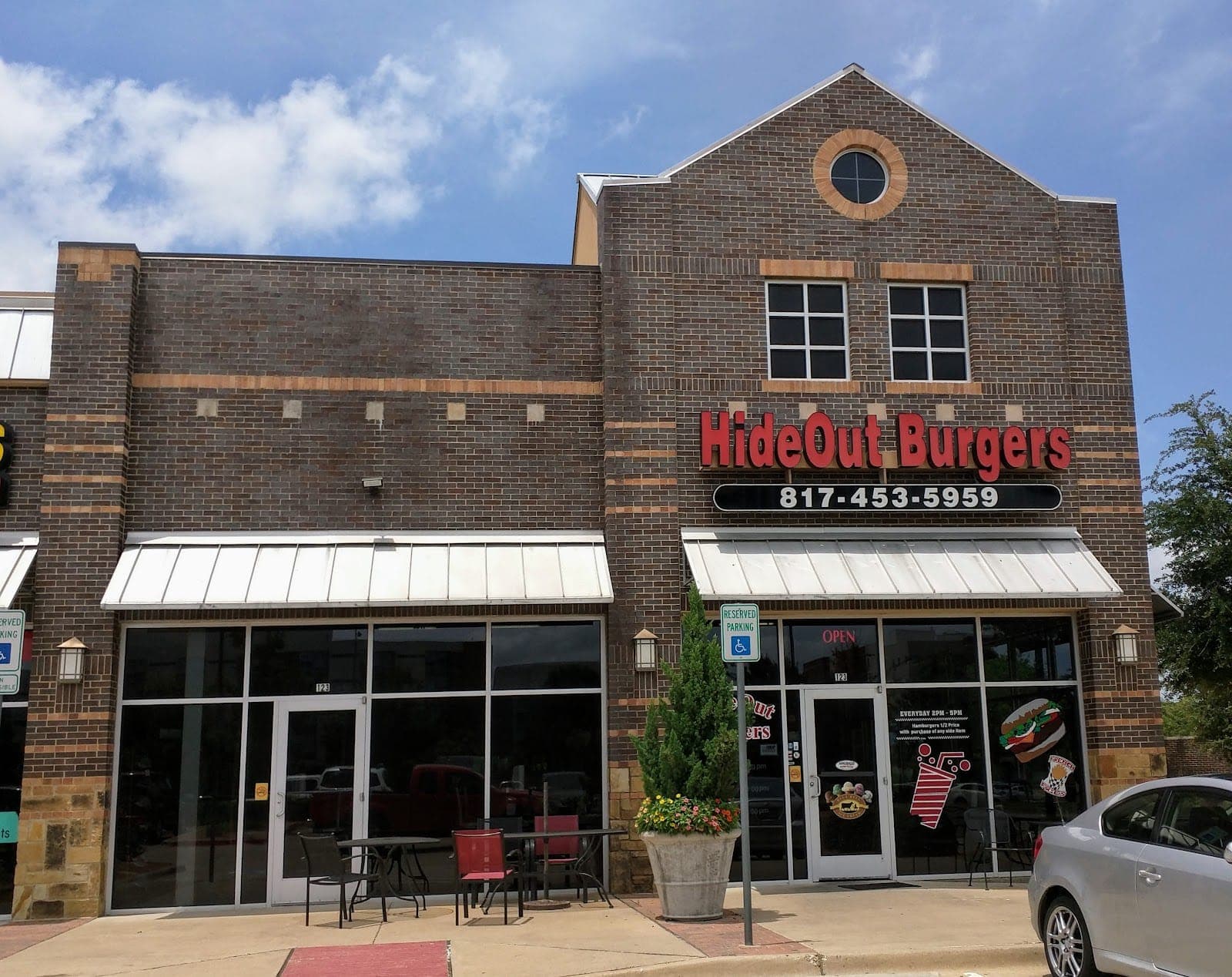 Hideout Burgers