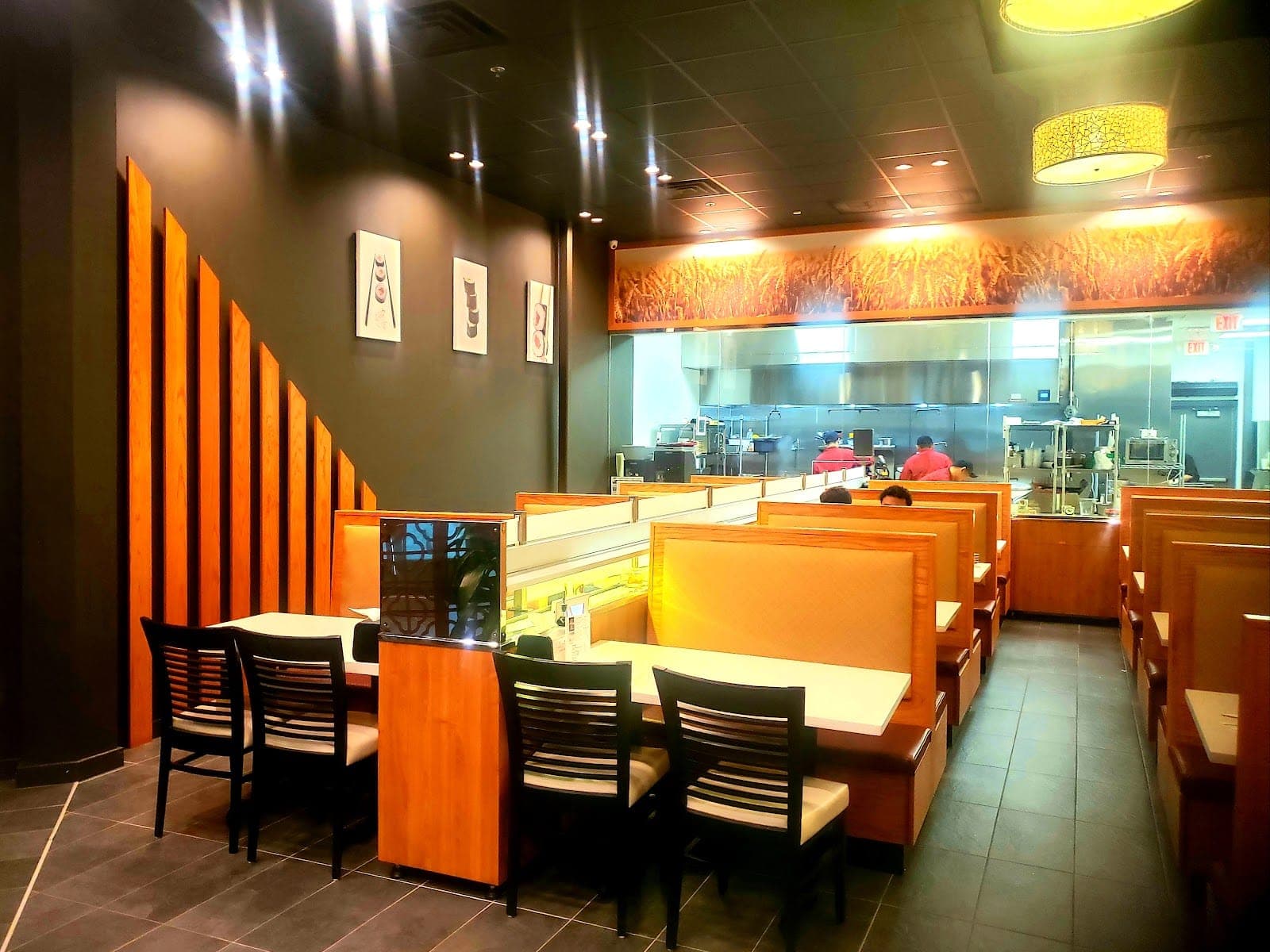 Akarii Revolving Sushi Bar