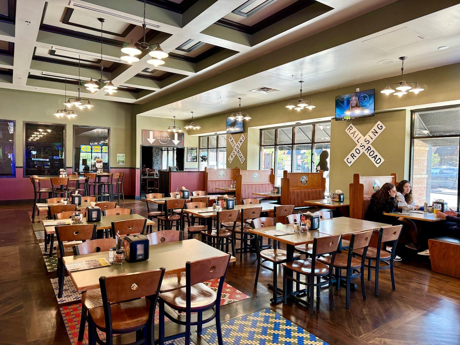 Broadway Bar & Pizza