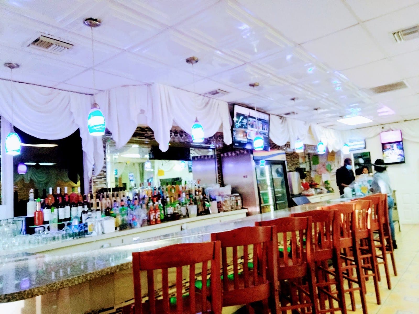Deluxe Restaurant