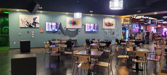 District Eat & Play