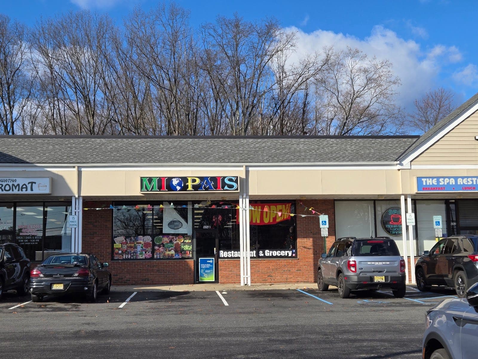 Mi País Restaurant & Grocery