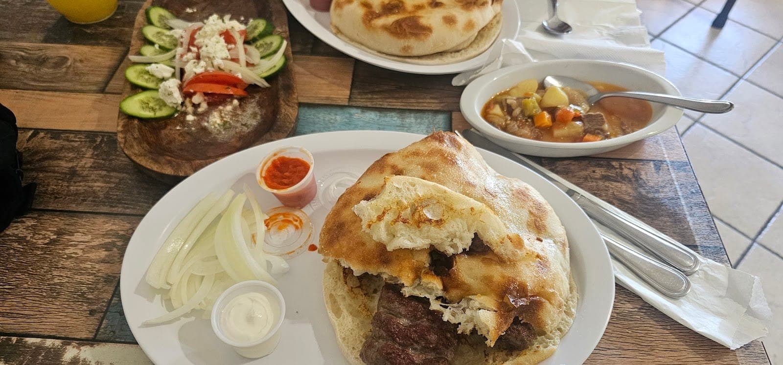 Luna Euro Cafe'& Grill-Balkan Food