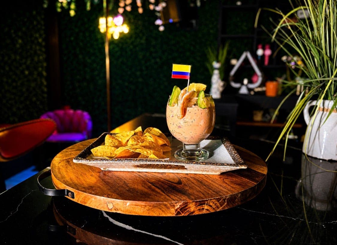 200 Copas Bar & Grill