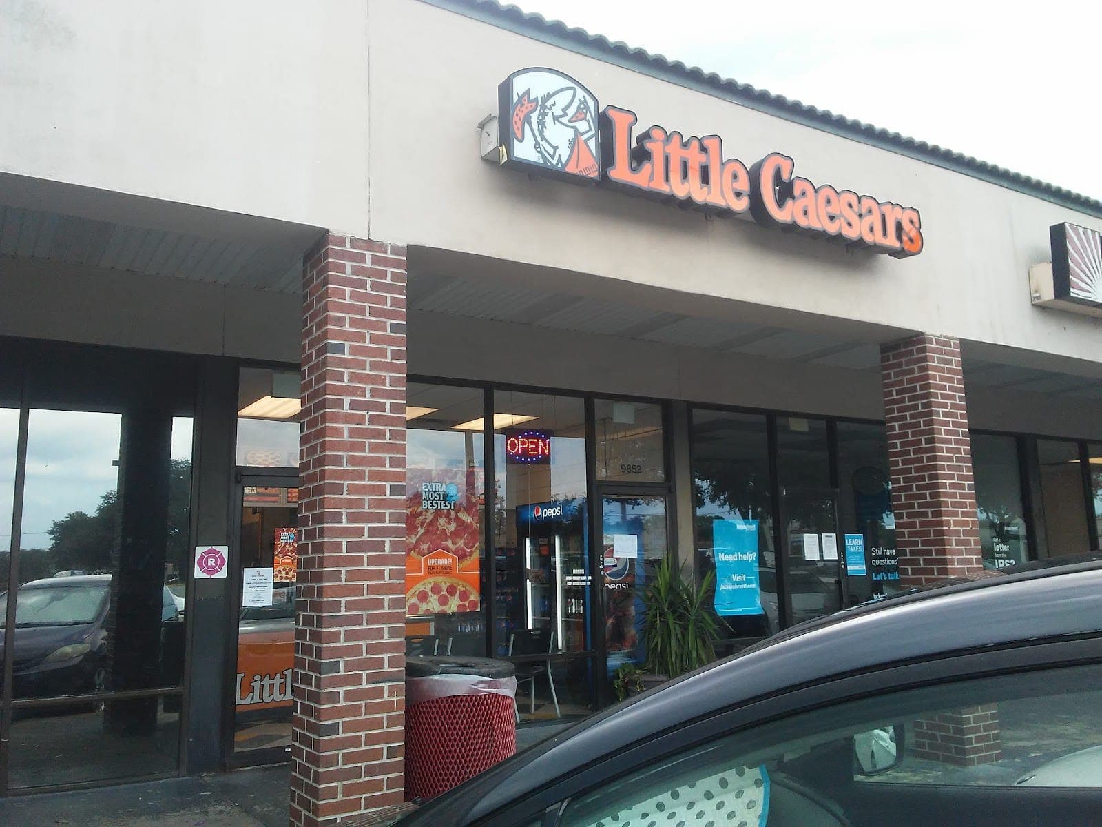 Little Caesars Pizza