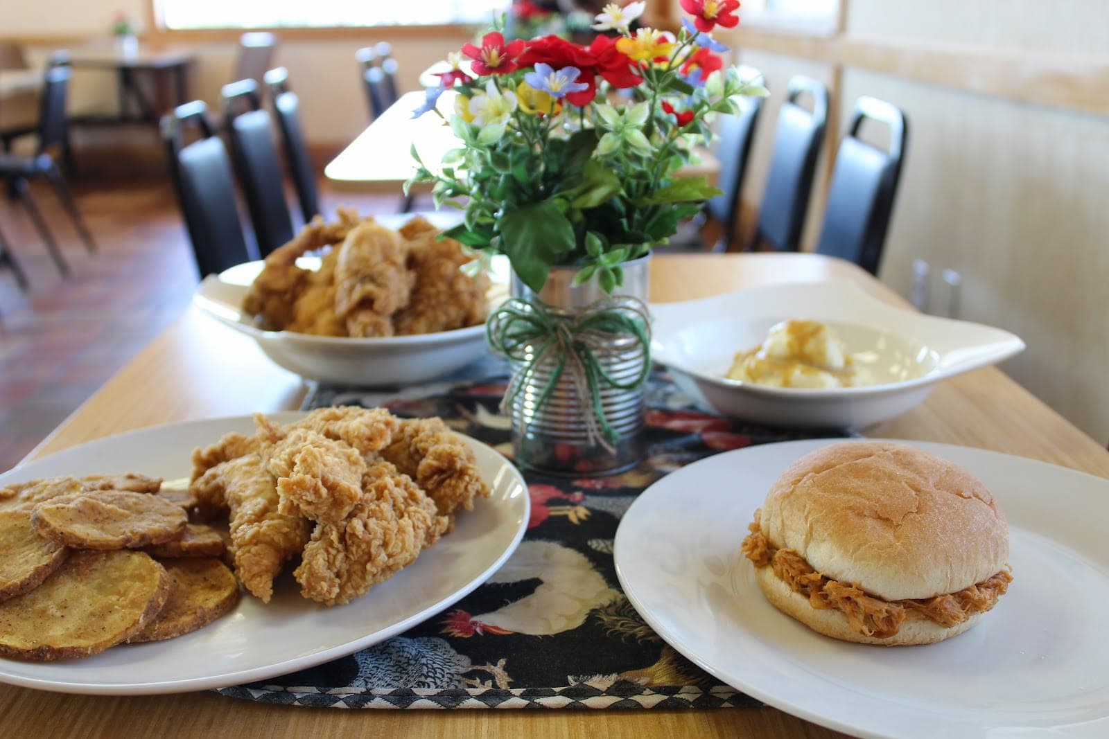 Roosters Chicken & Ro-Jo's