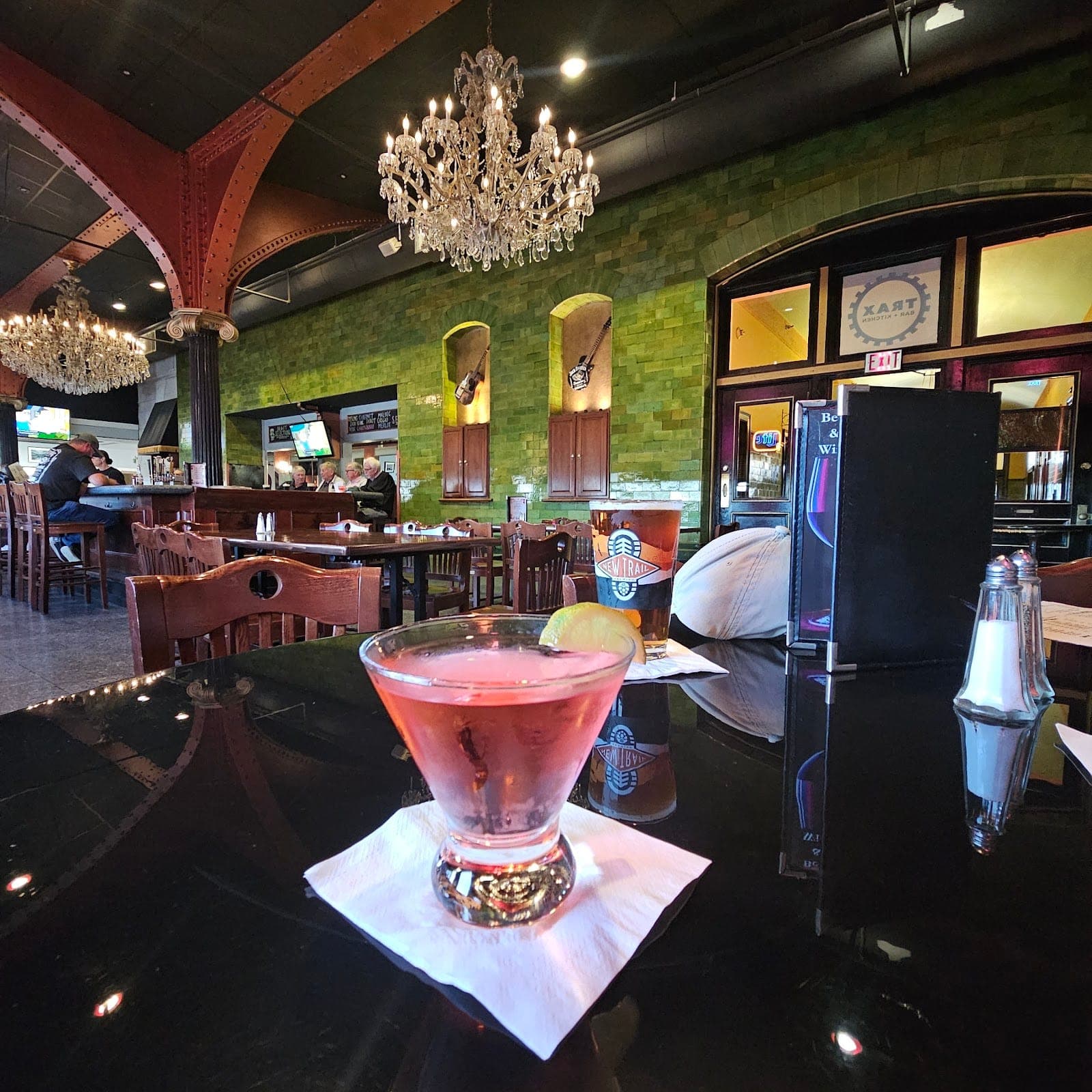 Trax Bar & Kitchen