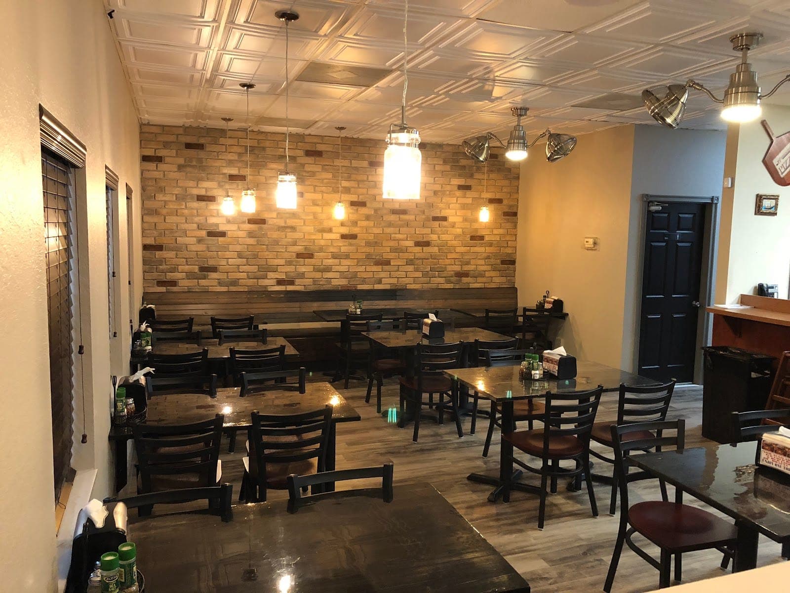 PJ's Brick Oven Pizza Spring Hill