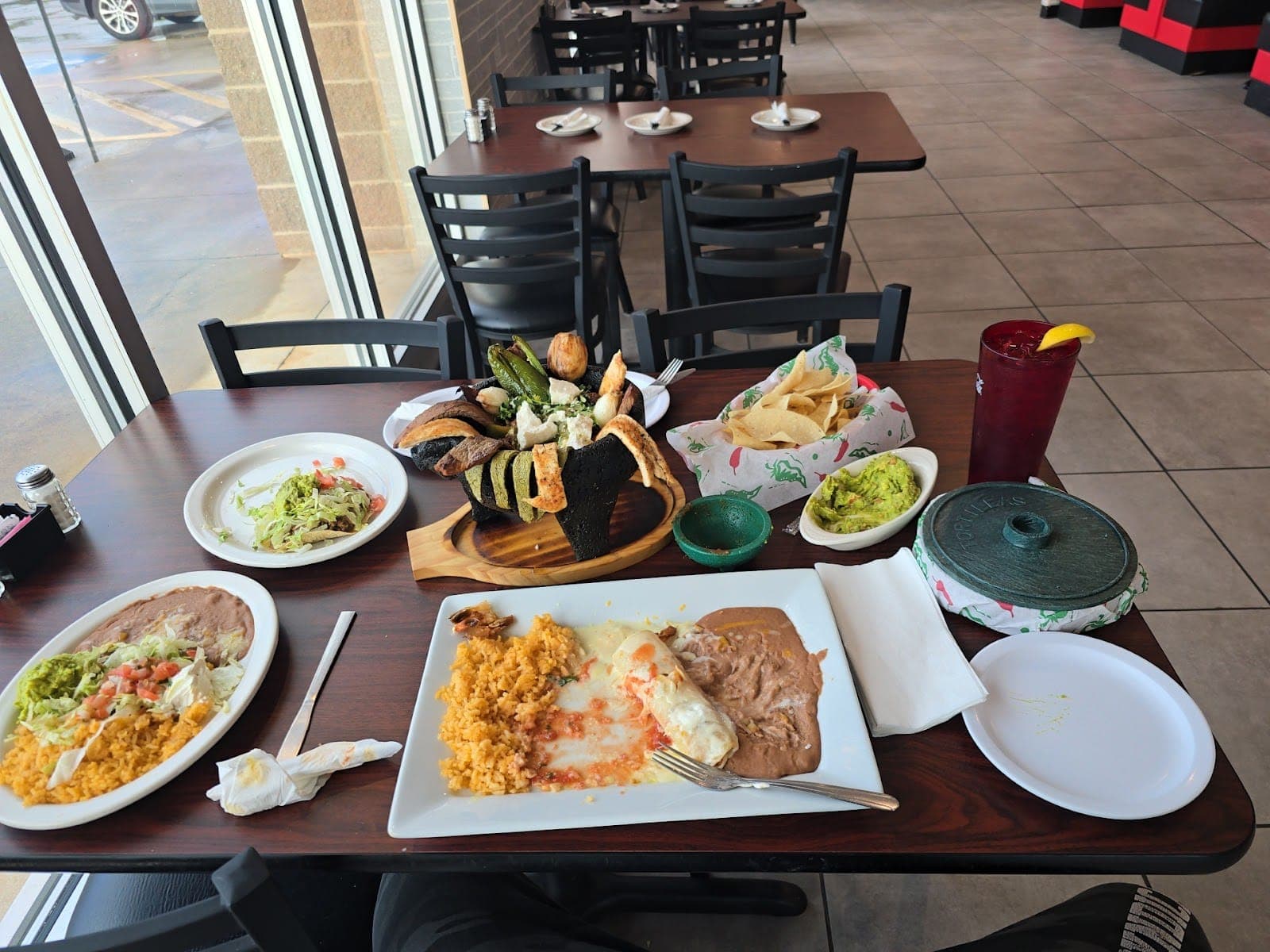 Los Aztecas Restaurant 2