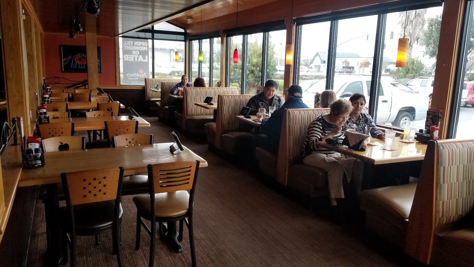 Applebee's Grill + Bar