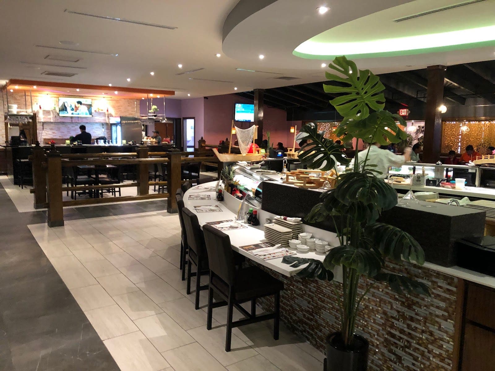 MeAkan Japanese Sushi & Steakhouse