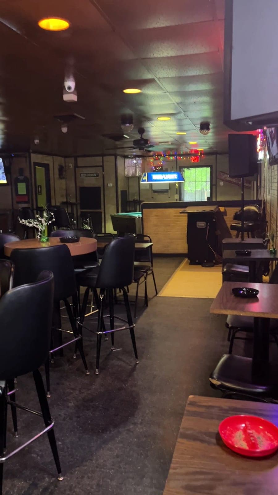 Smoke's Restaurant Bar & Grill