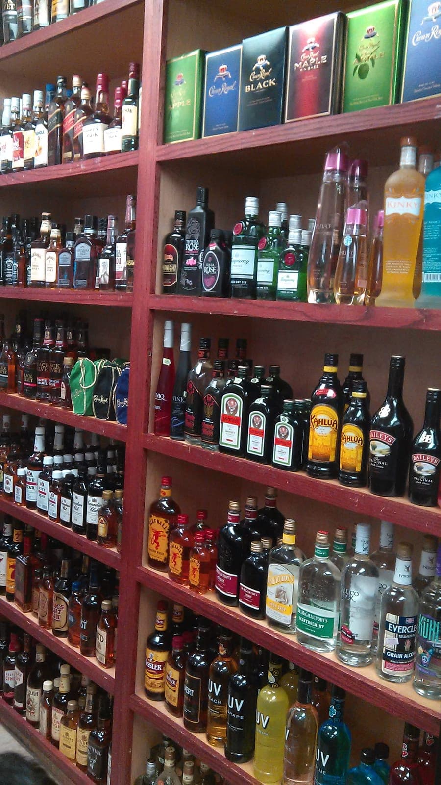 Independence liquors and food
