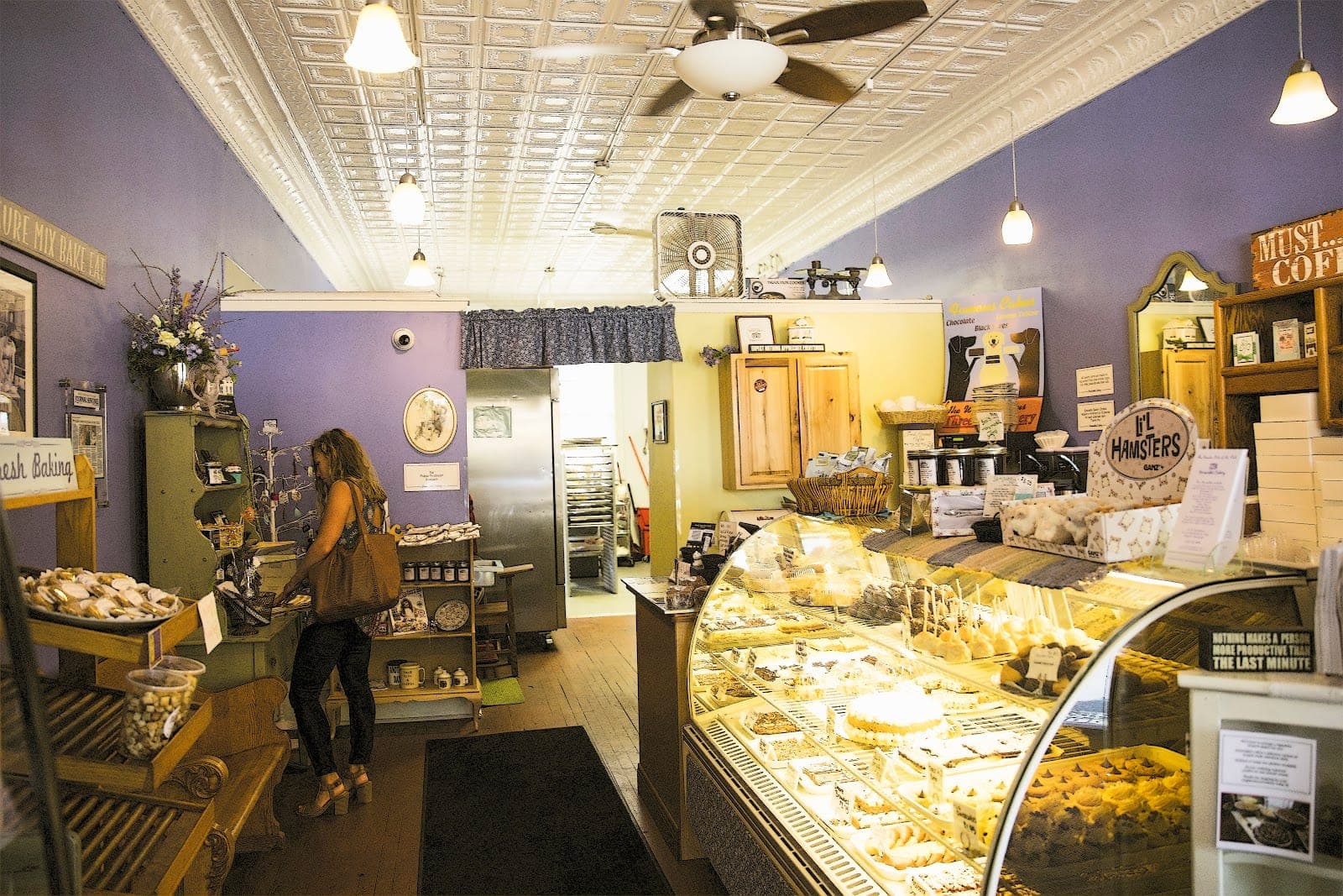 Periwinkle's Bakery on Broadway
