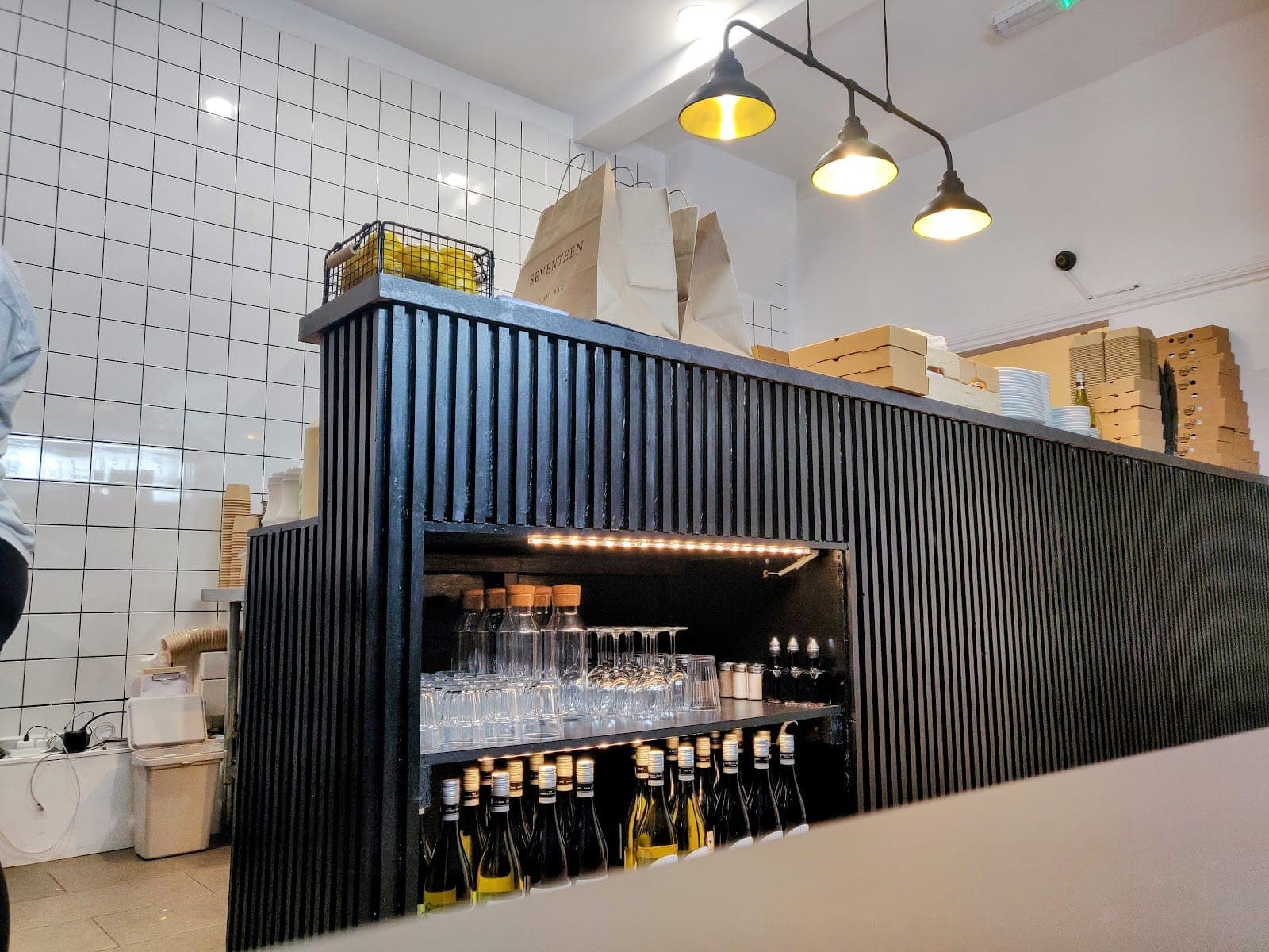 Seventeen fish bar