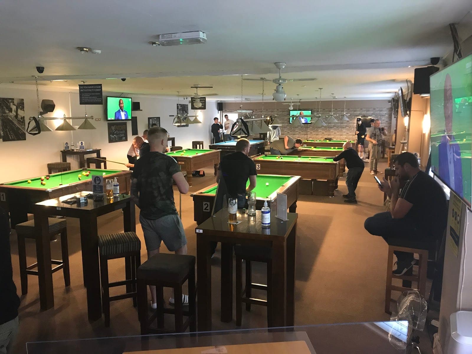 Slim Jim's Sports Bar