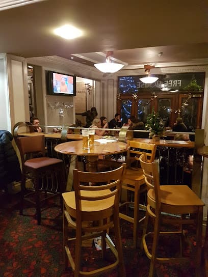 The Drabbet Smock - JD Wetherspoon