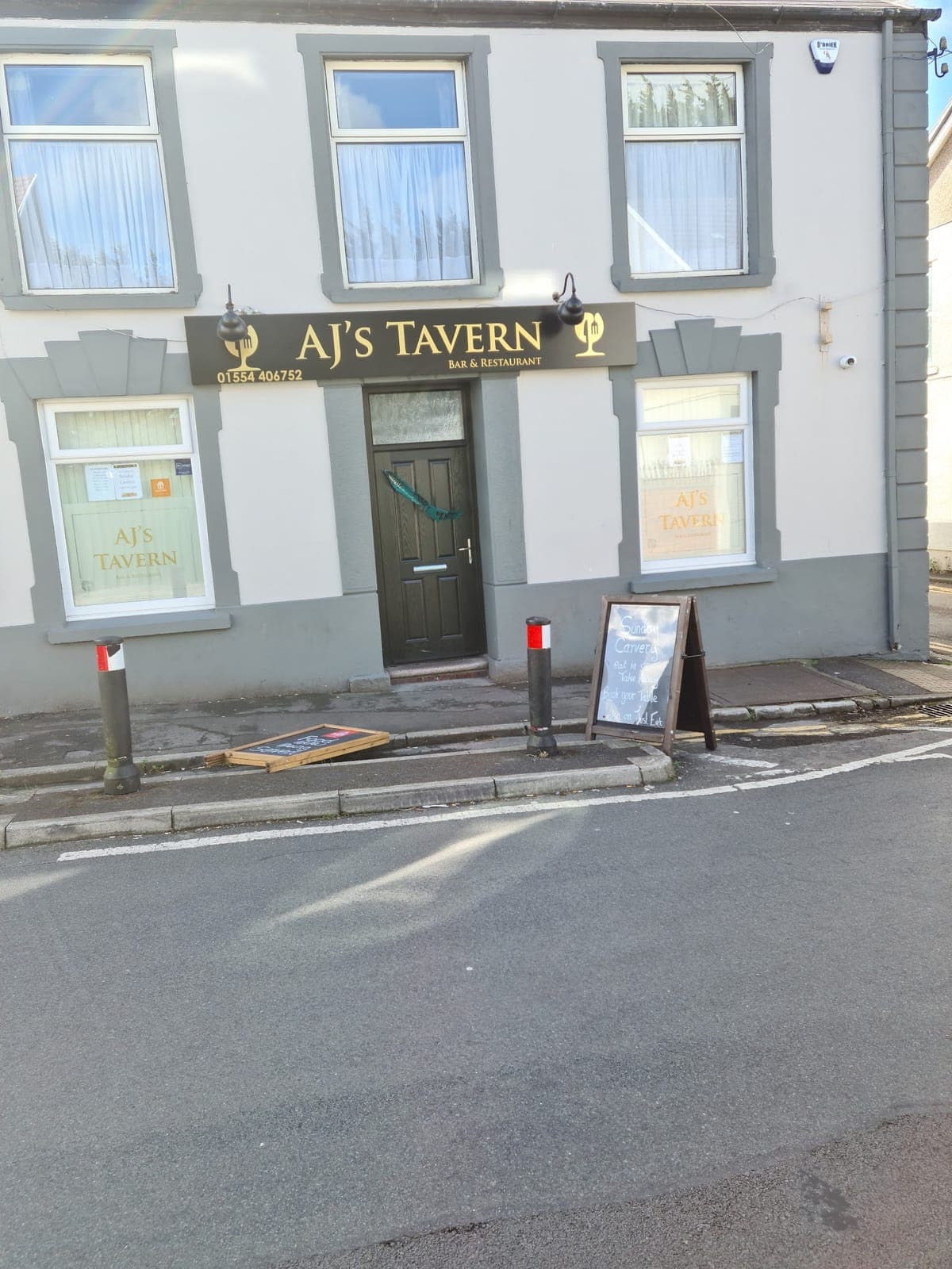 AJ's Tavern