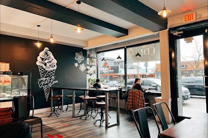 Fior Di Latte Cafe, Bakery & Gelato