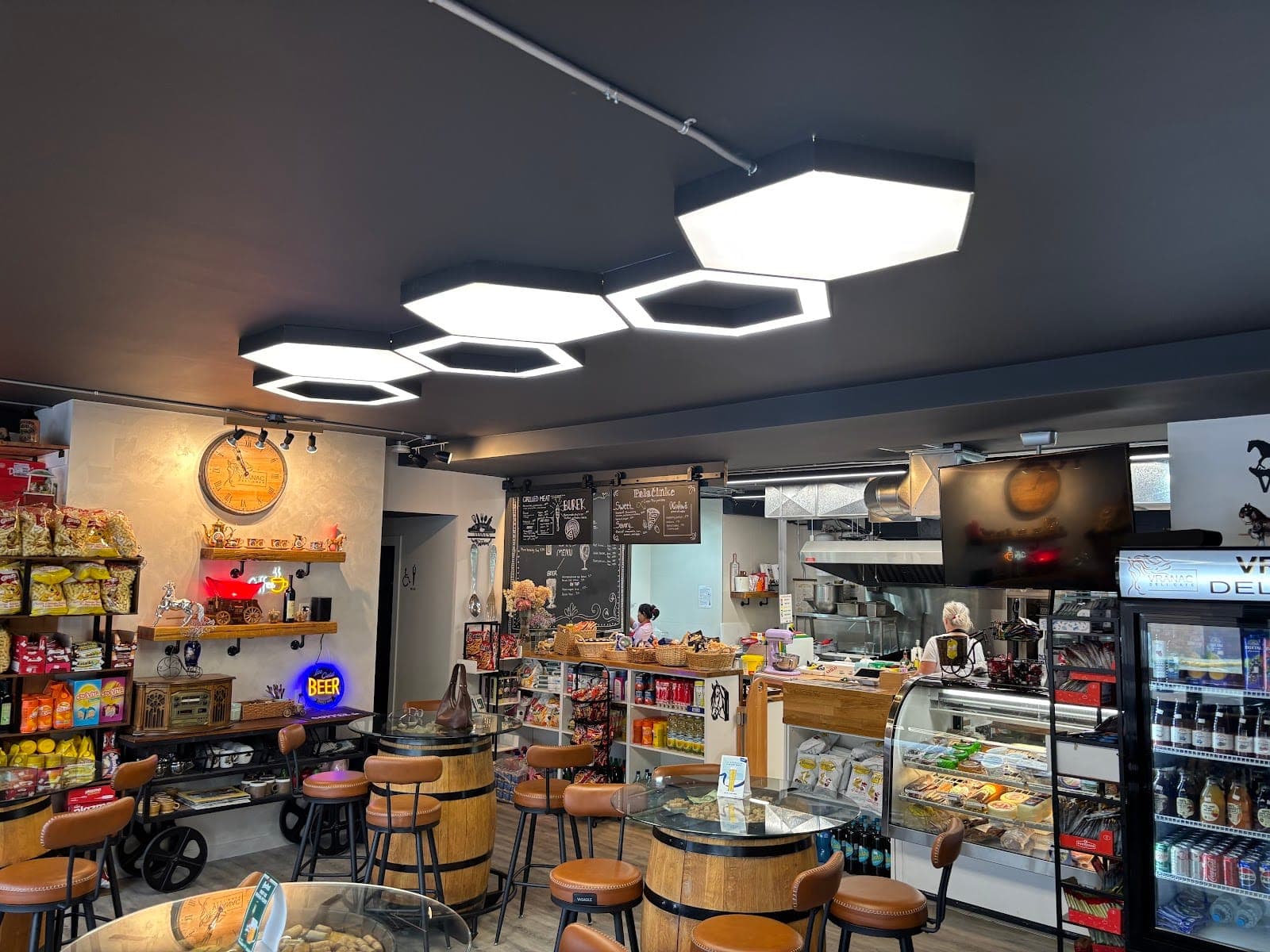 Vranac Deli Cafe