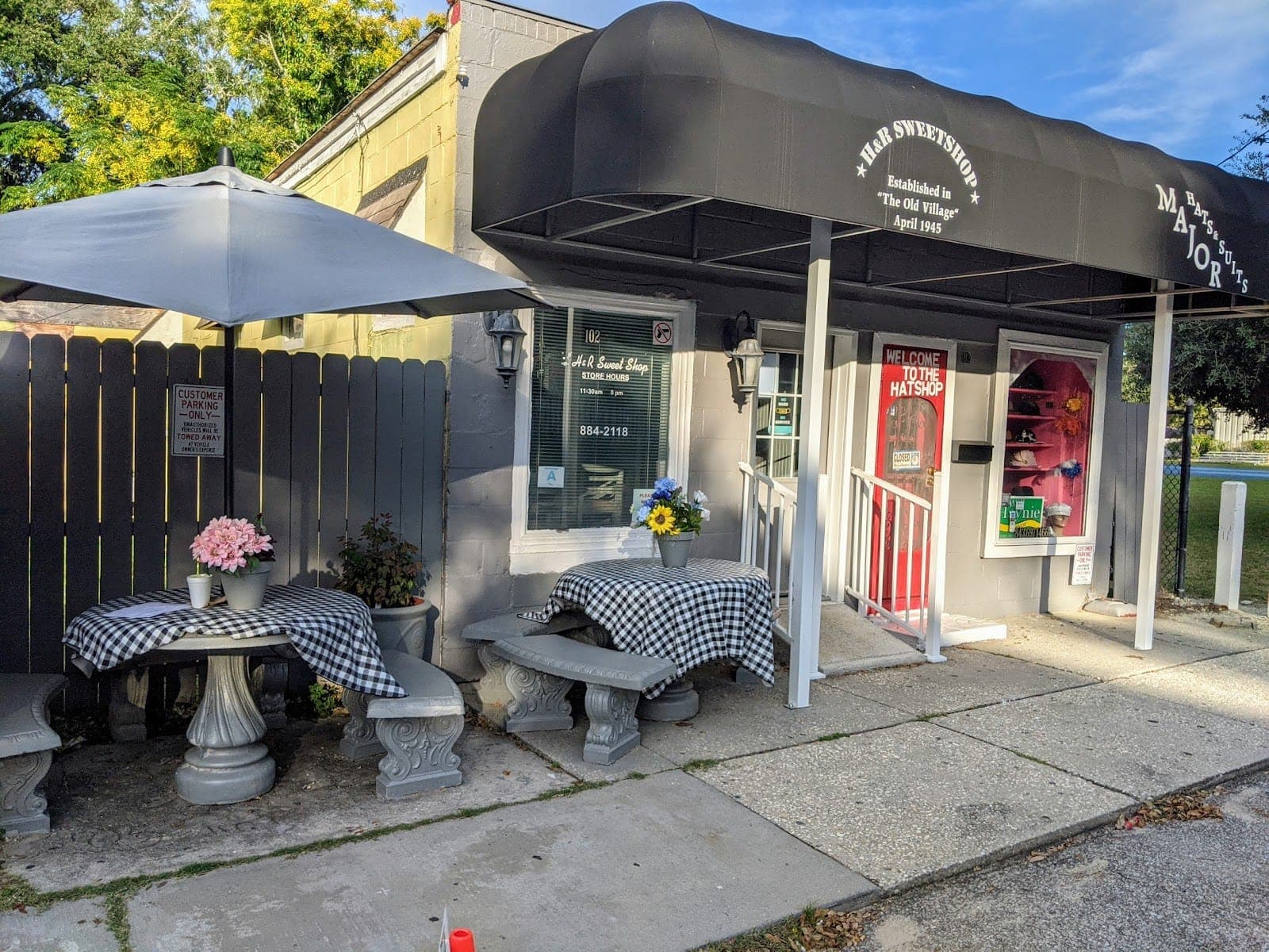 H&R Sweet Shop