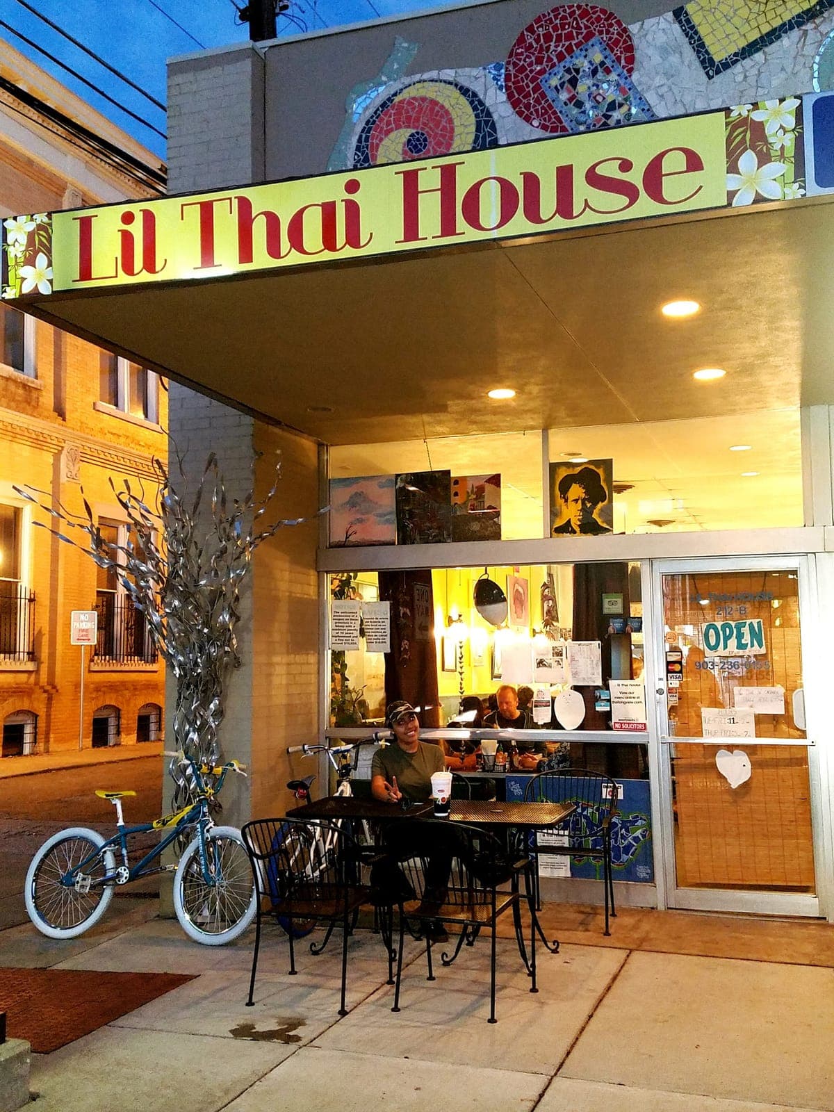 Lil Thai House