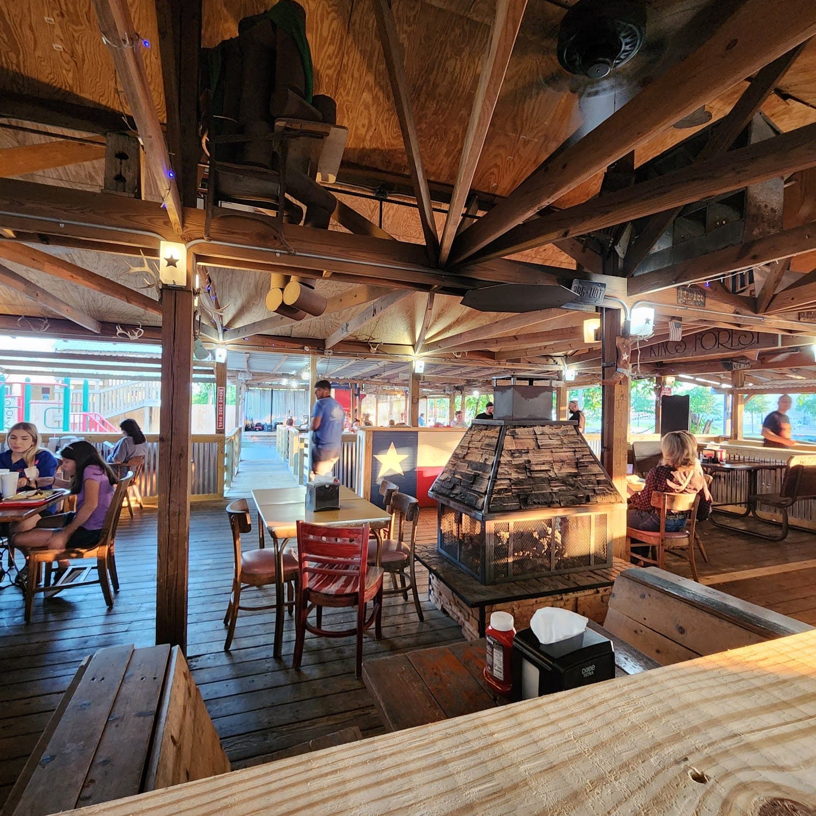 Tin Roof BBQ