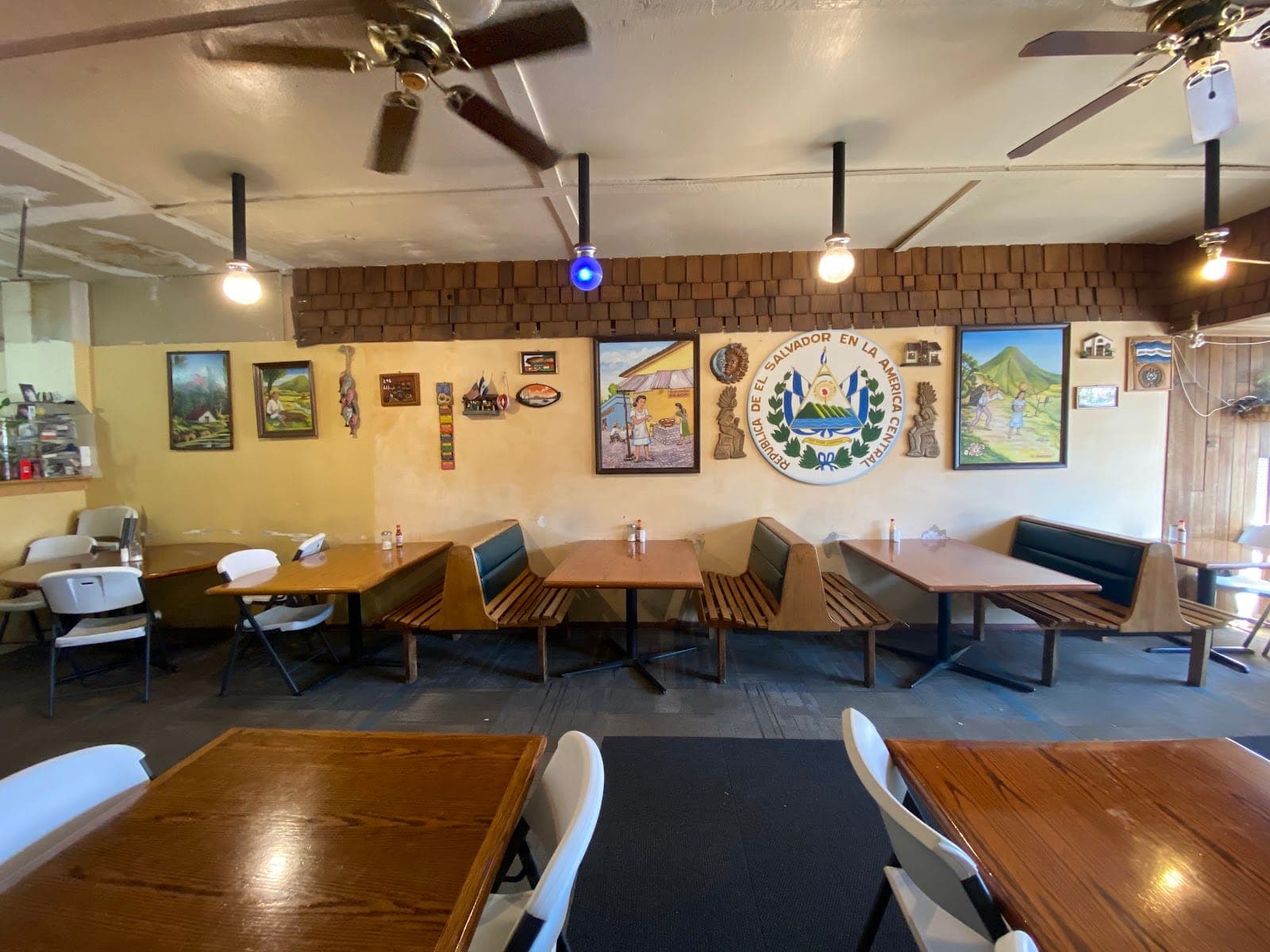 El Salvador Restaurant