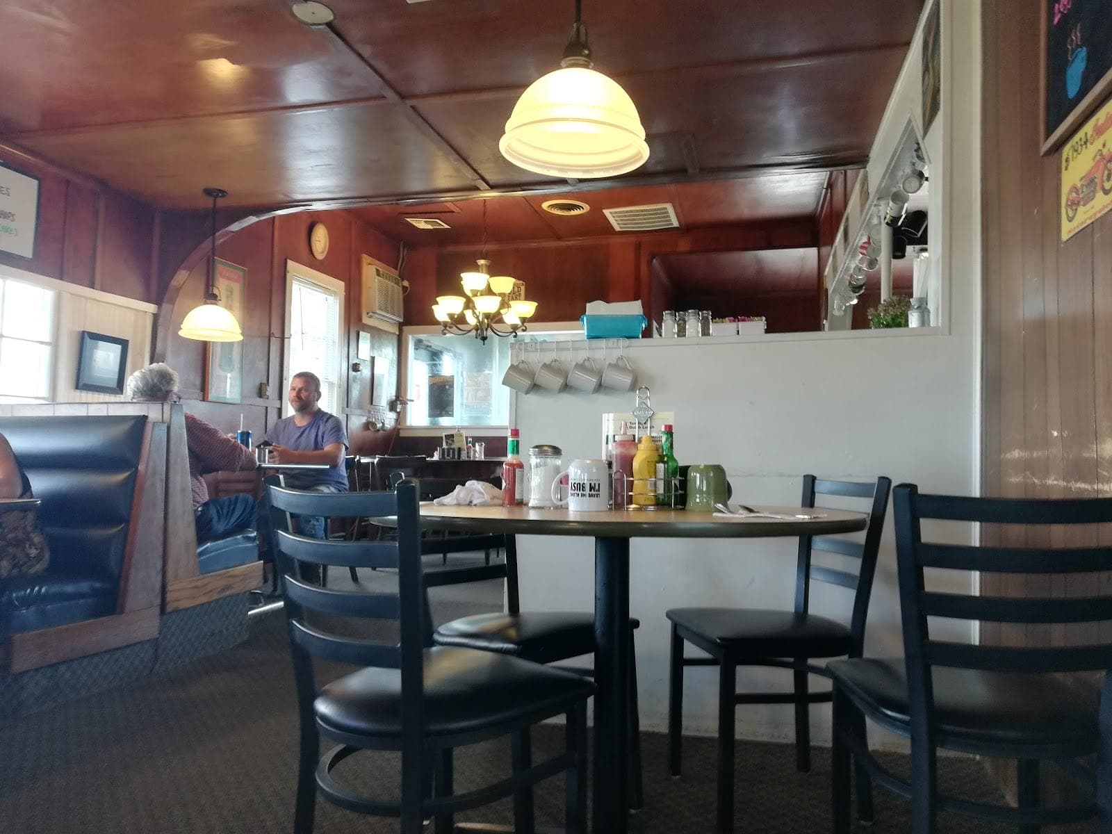 Tommy's Dutch Lunch