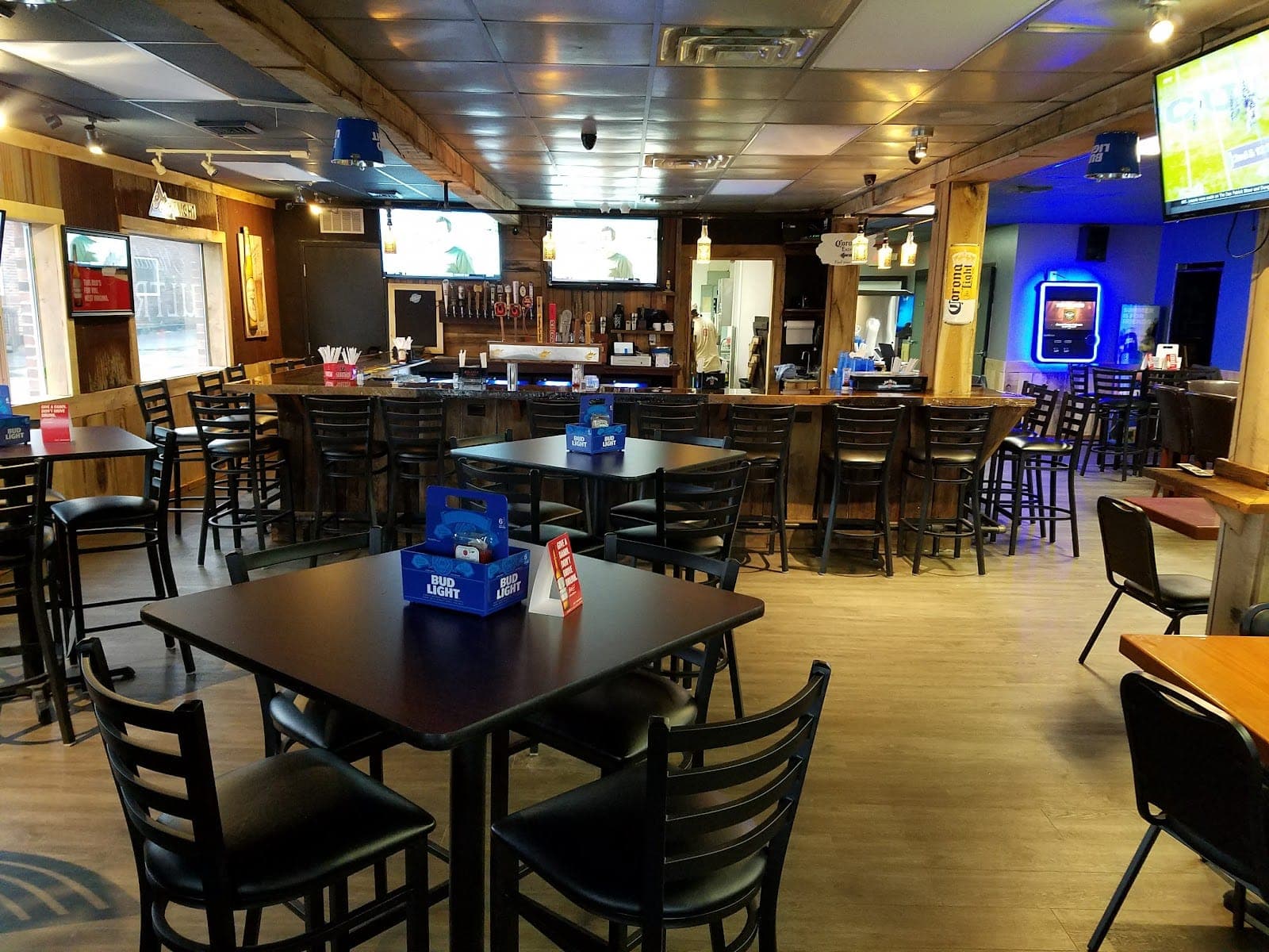 Mountain Mama's Tavern and Sports Bar