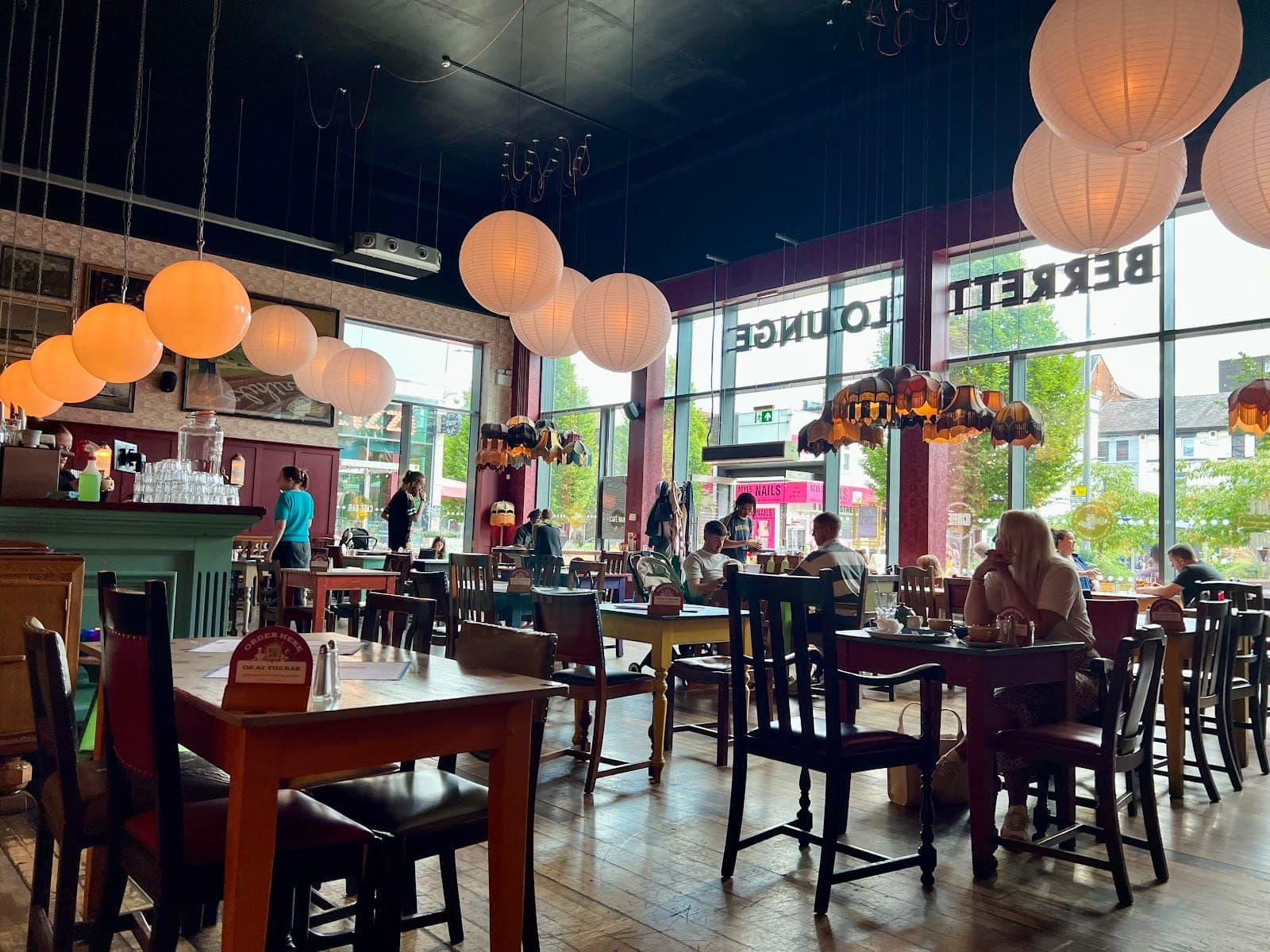 Berretto Lounge