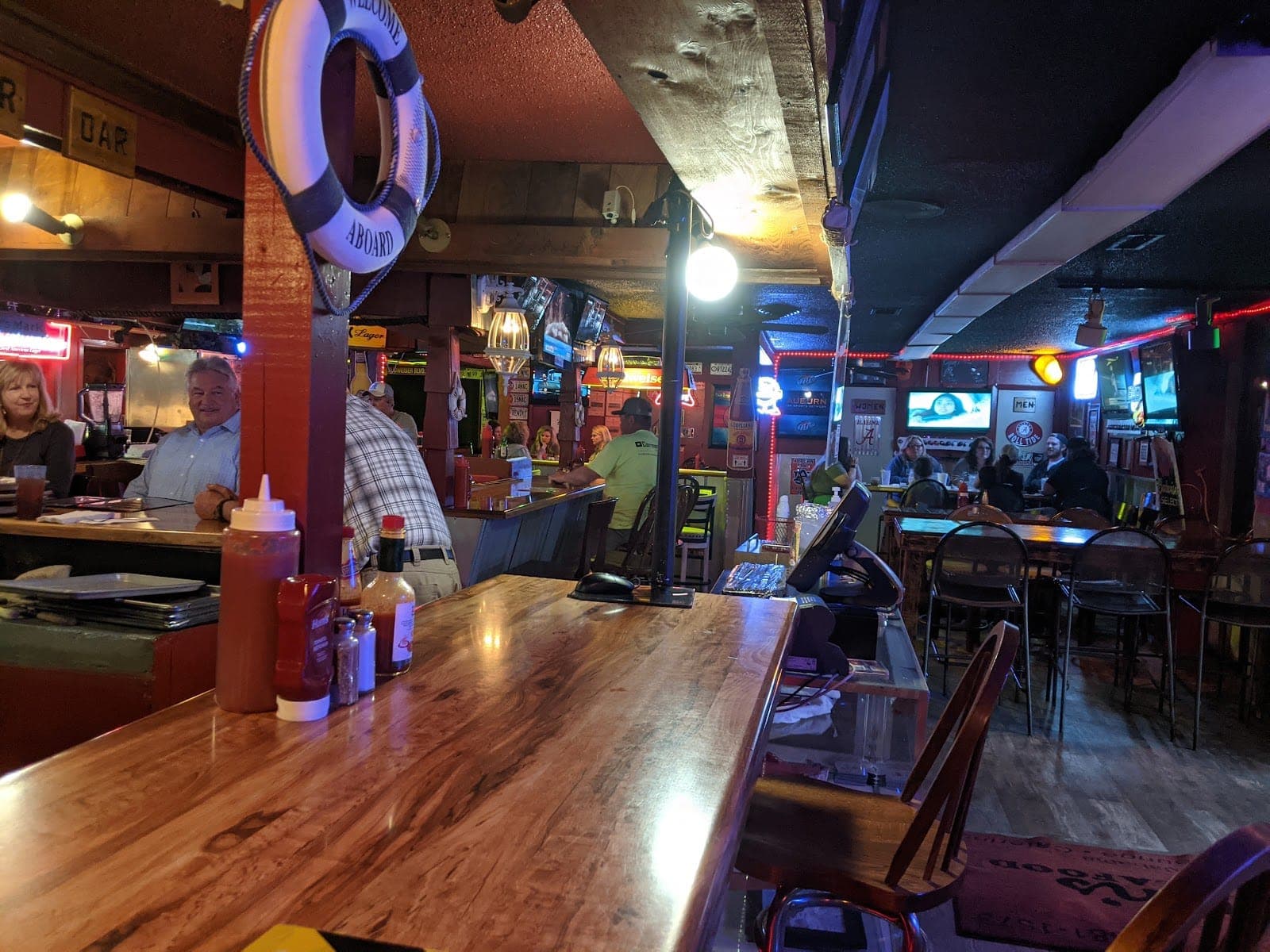Cajun's Seafood Restaurant