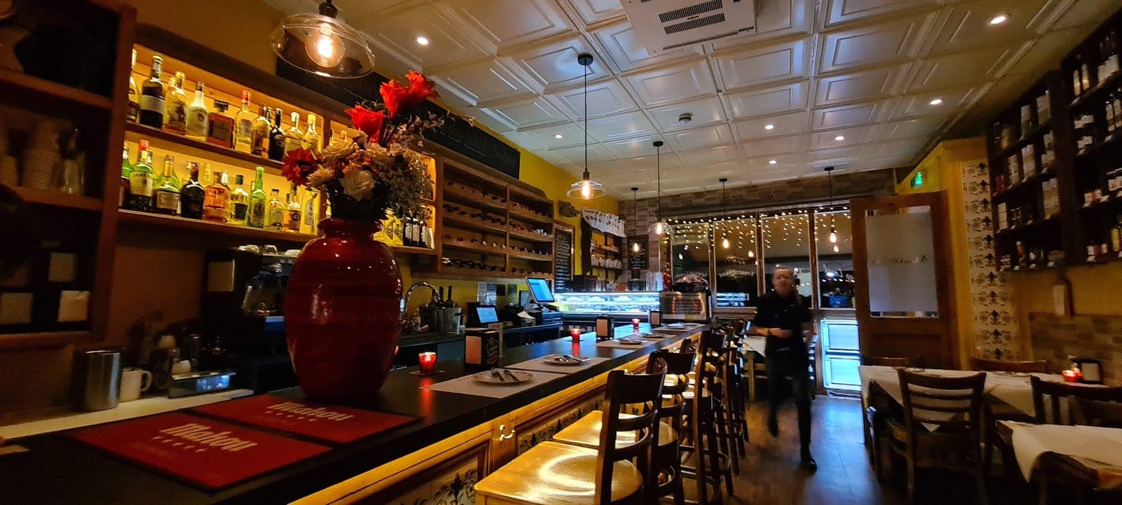 Albarino Tapas Bar