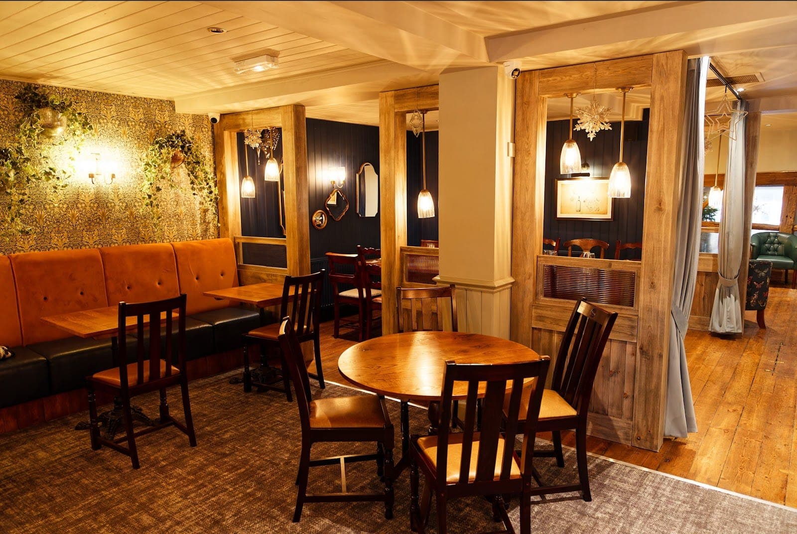 The Three Horseshoes