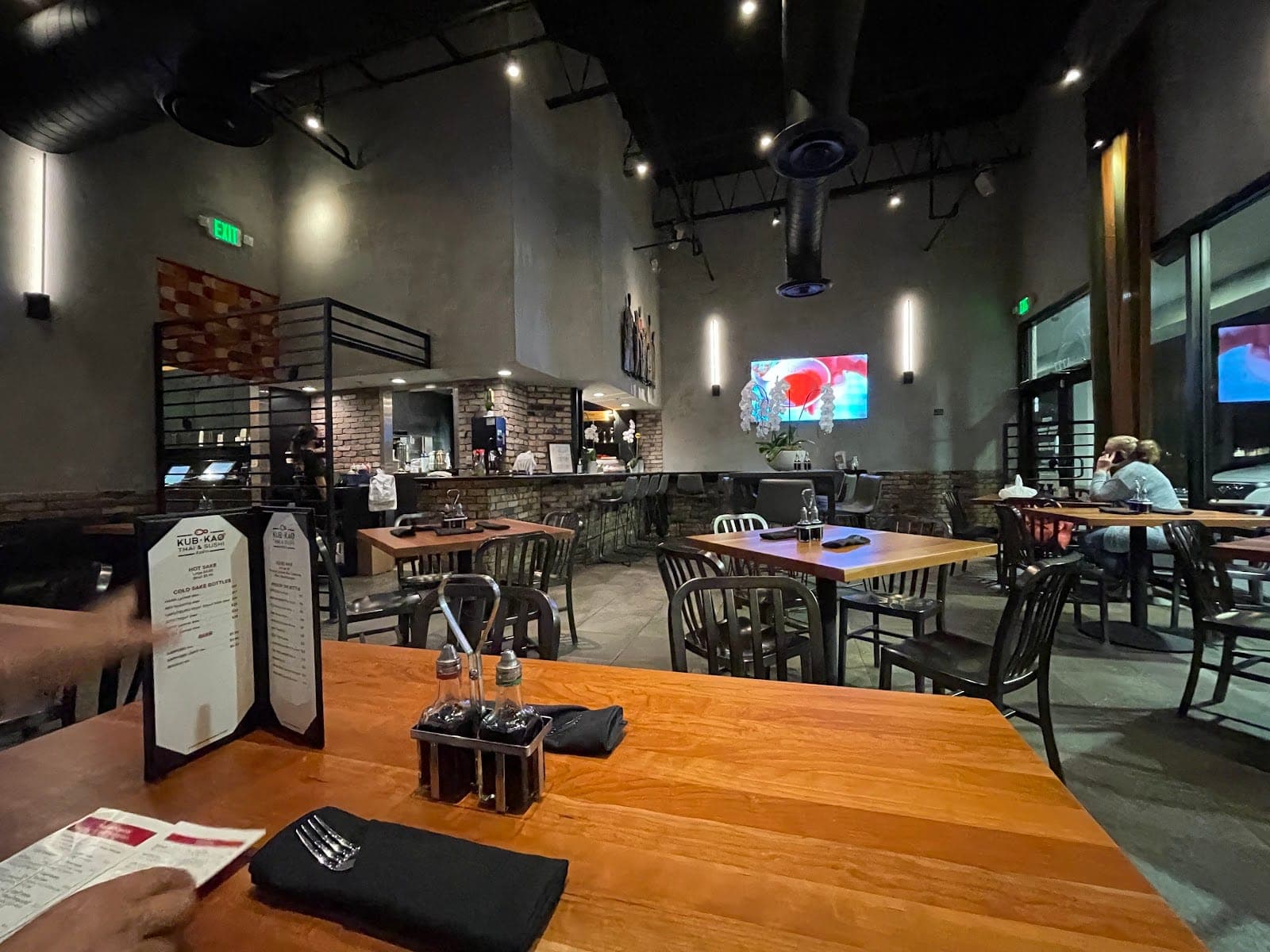 Kub Kao Thai & Sushi