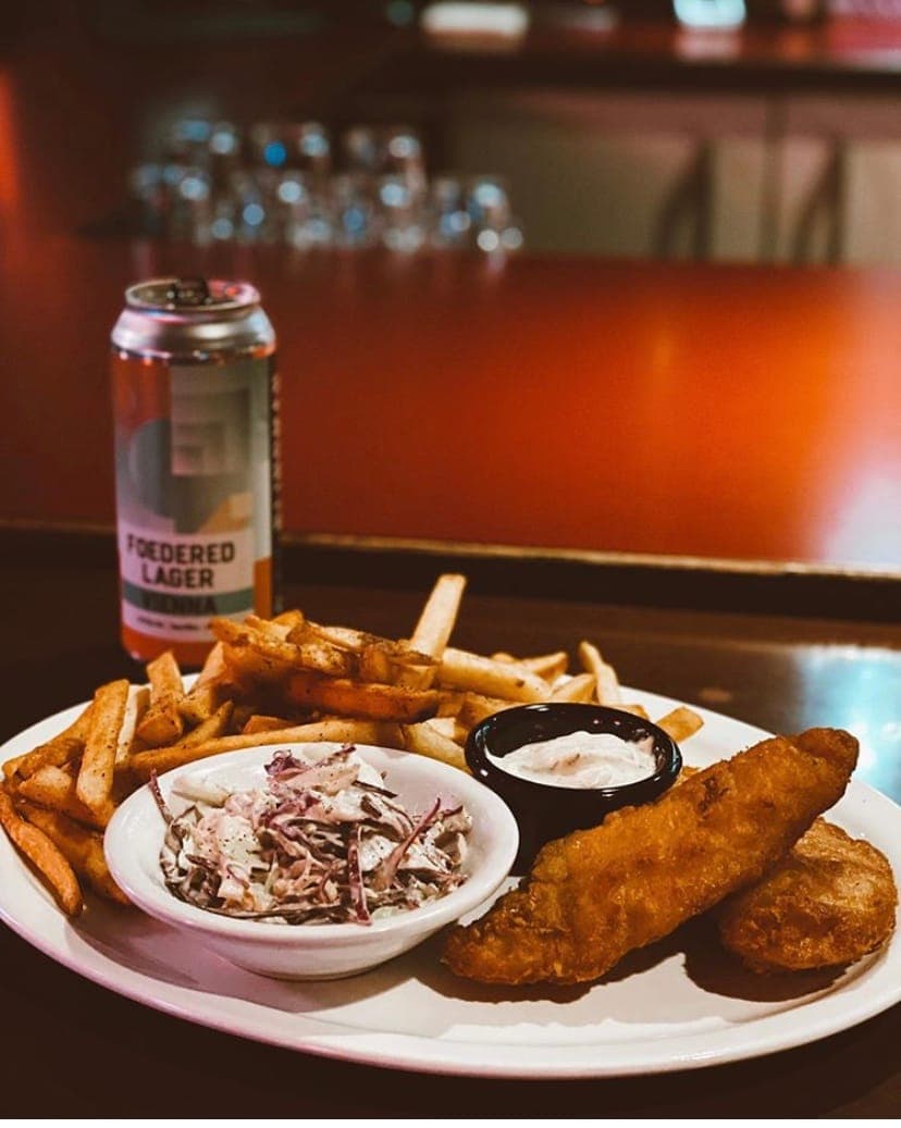 Sisters Pub & Grill