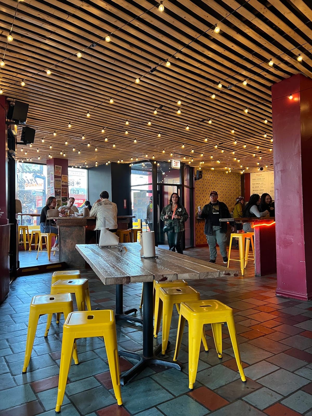 Lucy’s Fried Chicken & Burgers